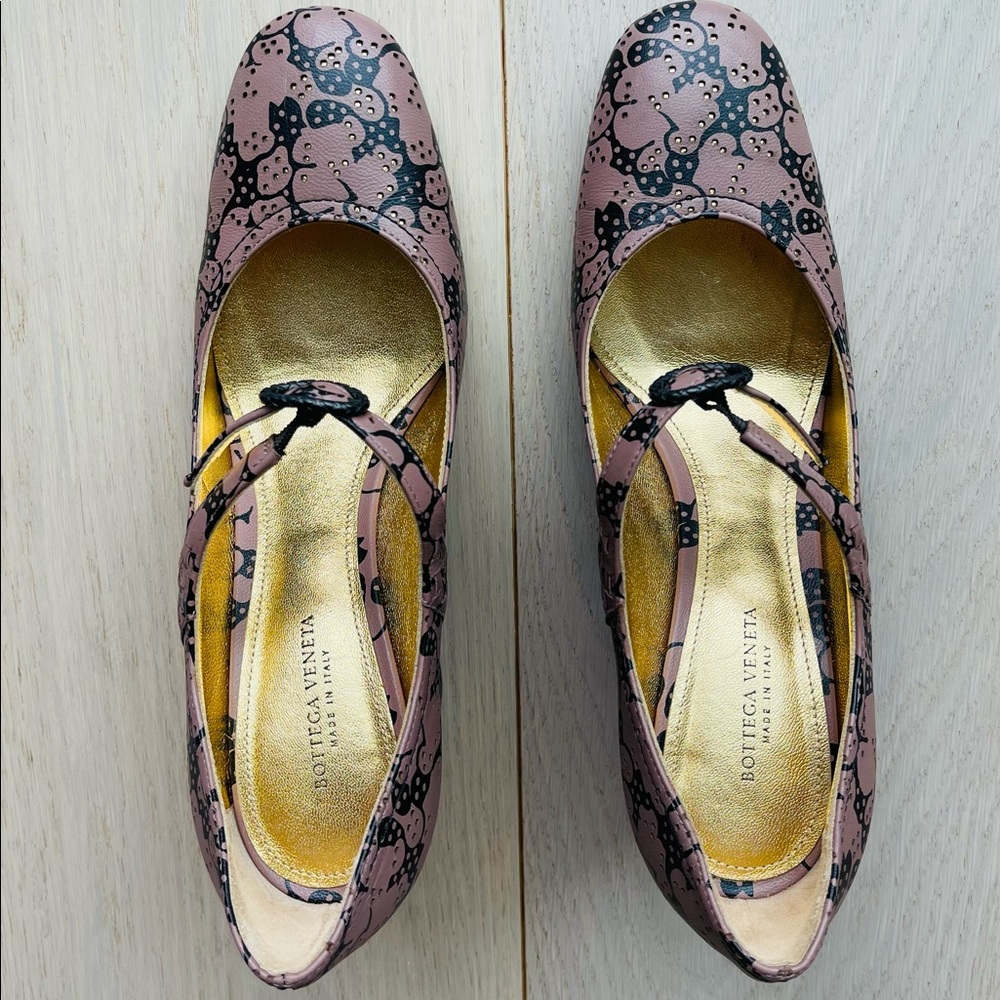 BV leather shoes